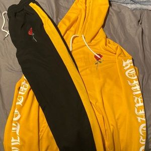 2 Set jacket and joggers. Lightly worn. No oder